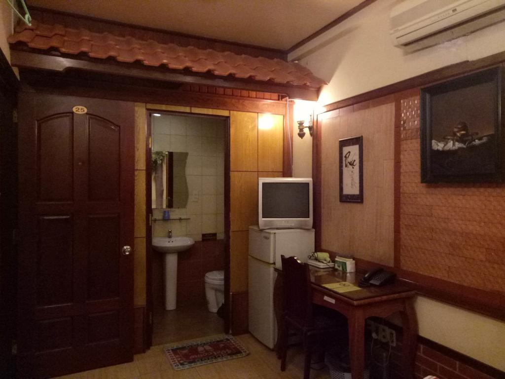 Bee Saigon Hotel Ciudad Ho Chi Minh  Exterior foto